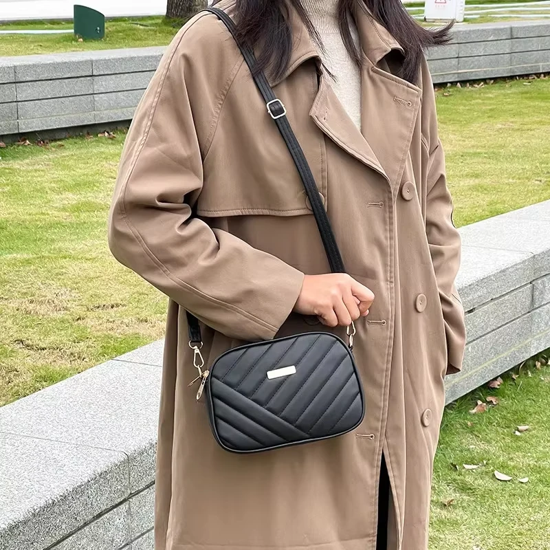 women's casual crossbody bag mobile phone bag shoulder bag PU rolling strip camera bag - Image 3